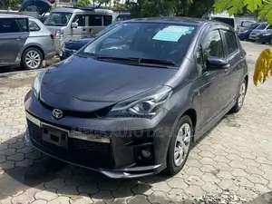 Toyota Vitz 2018 Gray