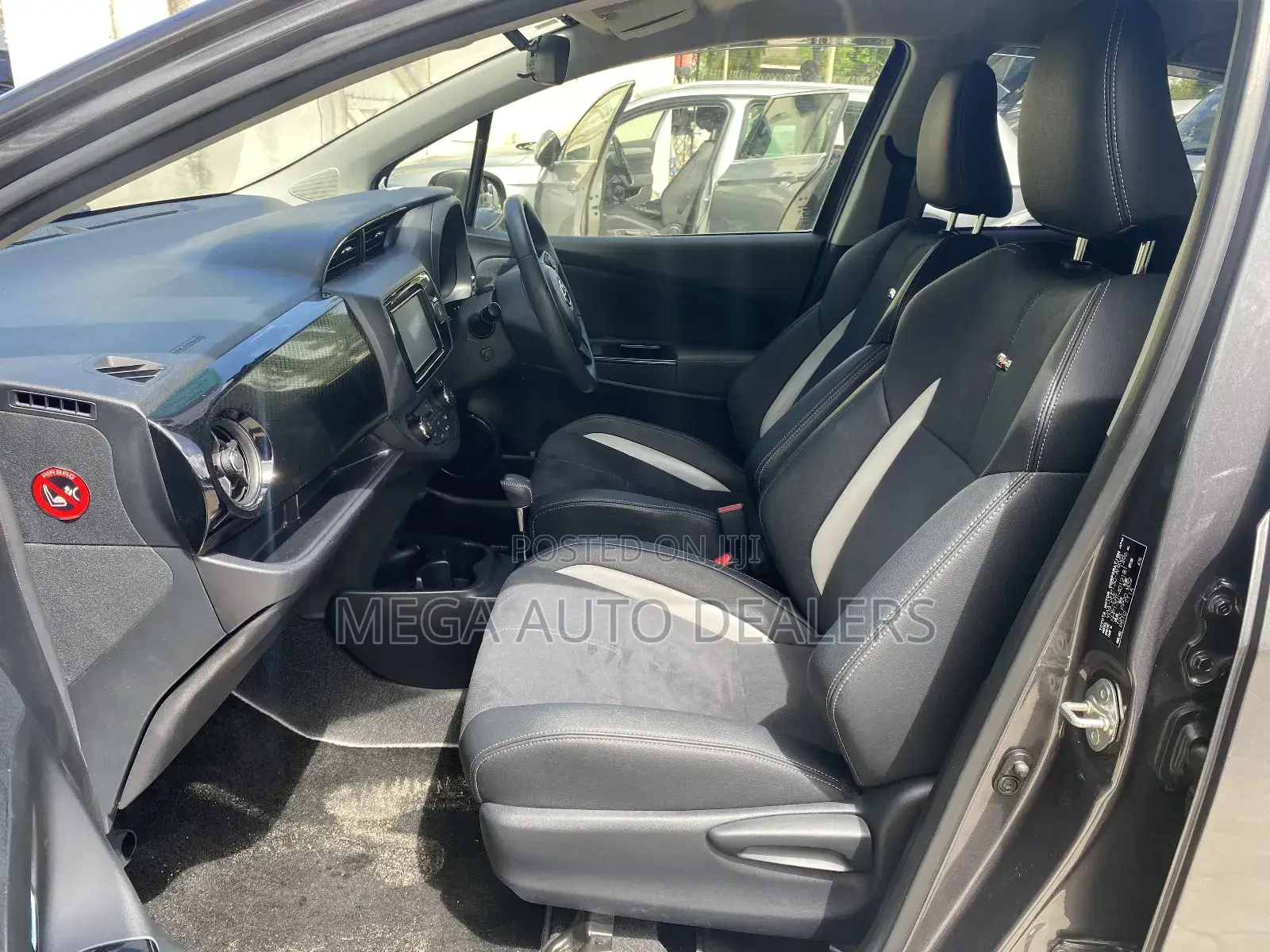 Toyota Vitz 2018 Gray