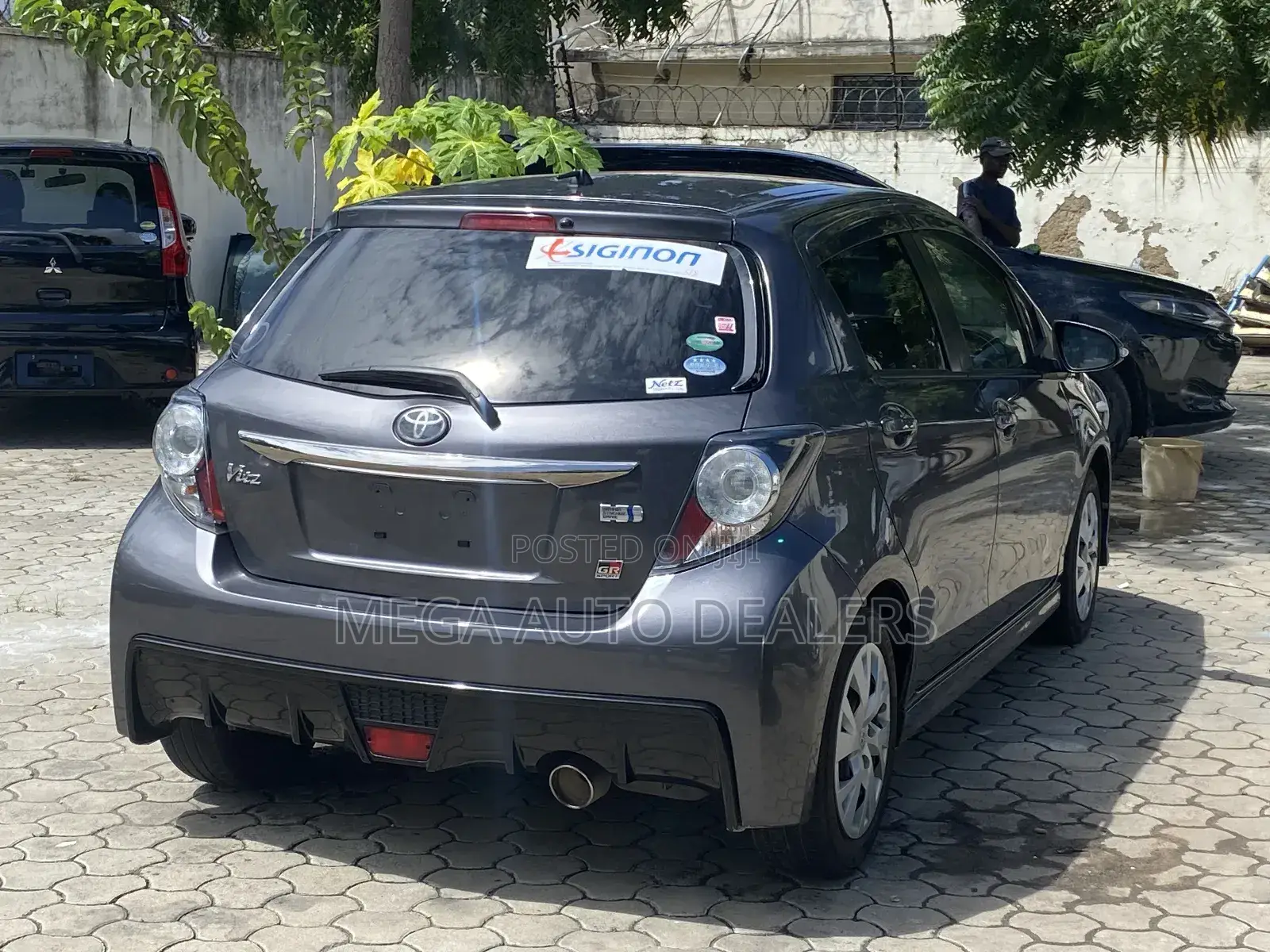 Toyota Vitz 2018 Gray