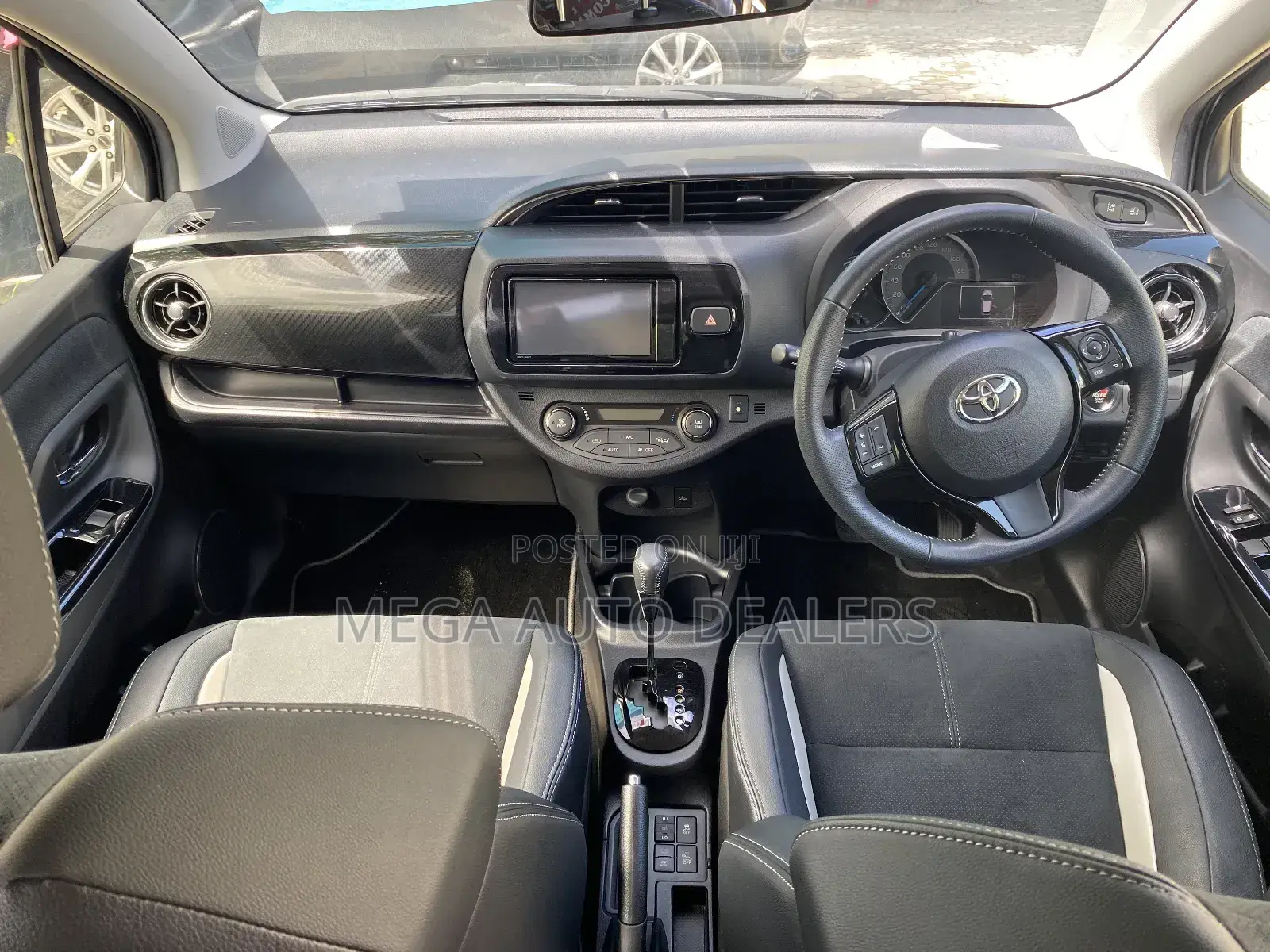 Toyota Vitz 2018 Gray