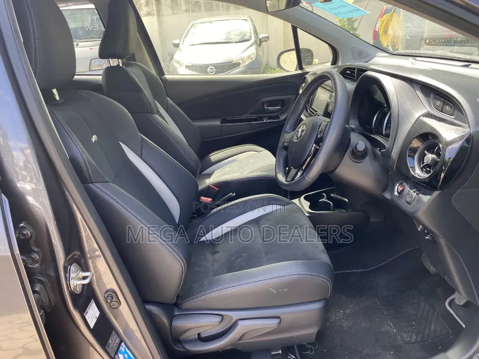 Toyota Vitz 2018 Gray