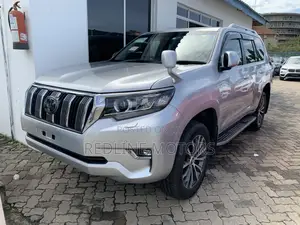 Toyota Land Cruiser Prado 2.8 2018 Silver