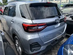 Toyota Raize 1.0 AWD 2019 Silver