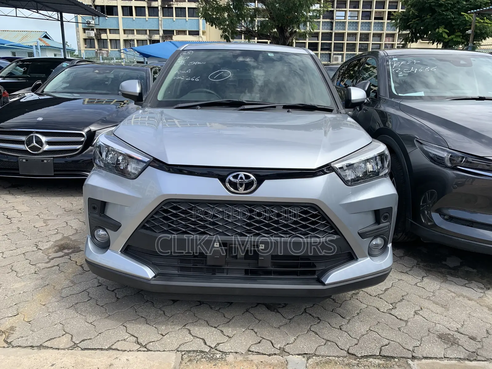 Toyota Raize 1.0 AWD 2019 Silver