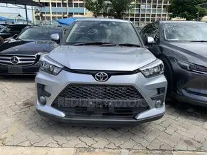 Toyota Raize 1.0 AWD 2019 Silver