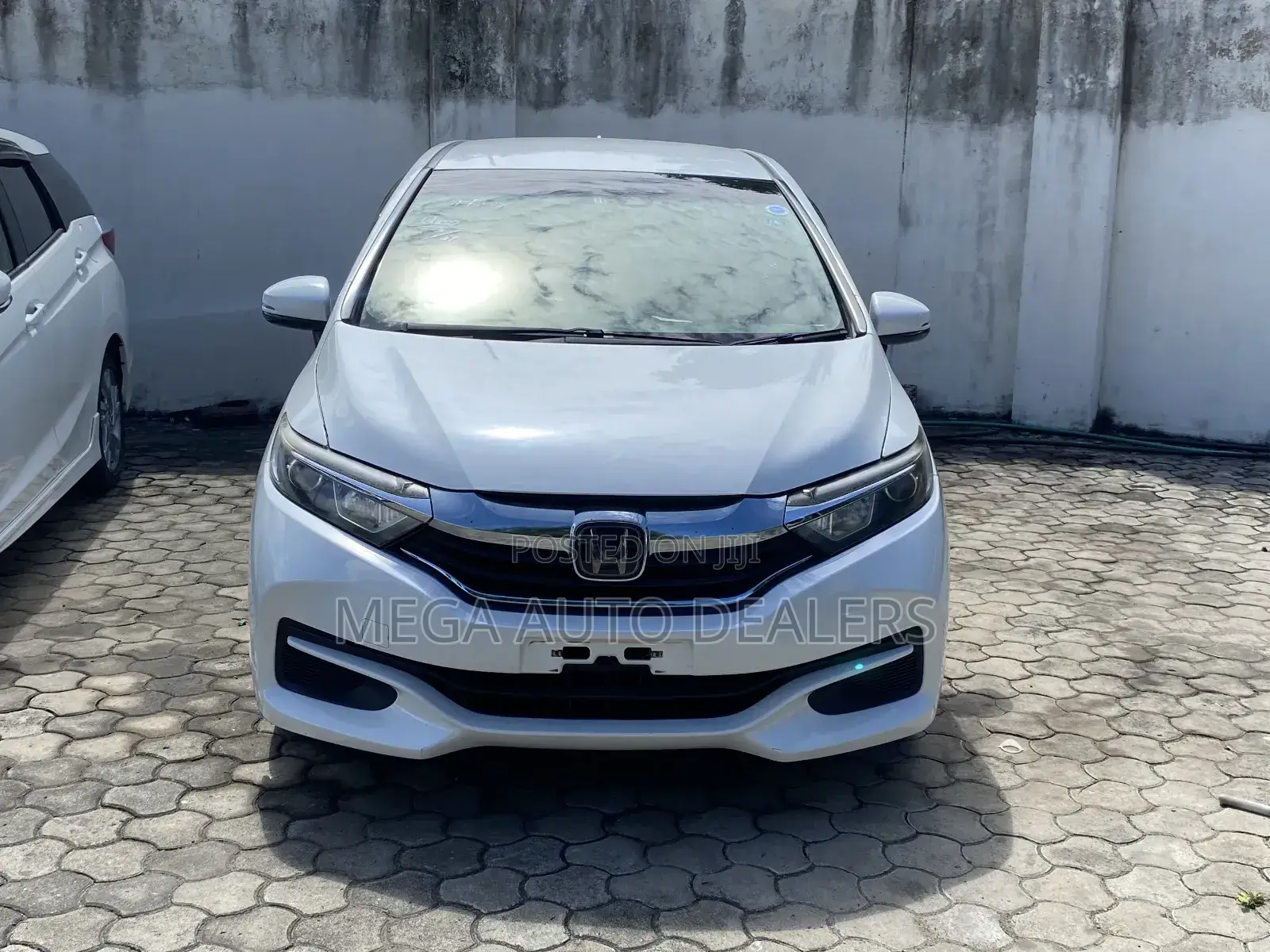 Honda Fit Shuttle 2018 White