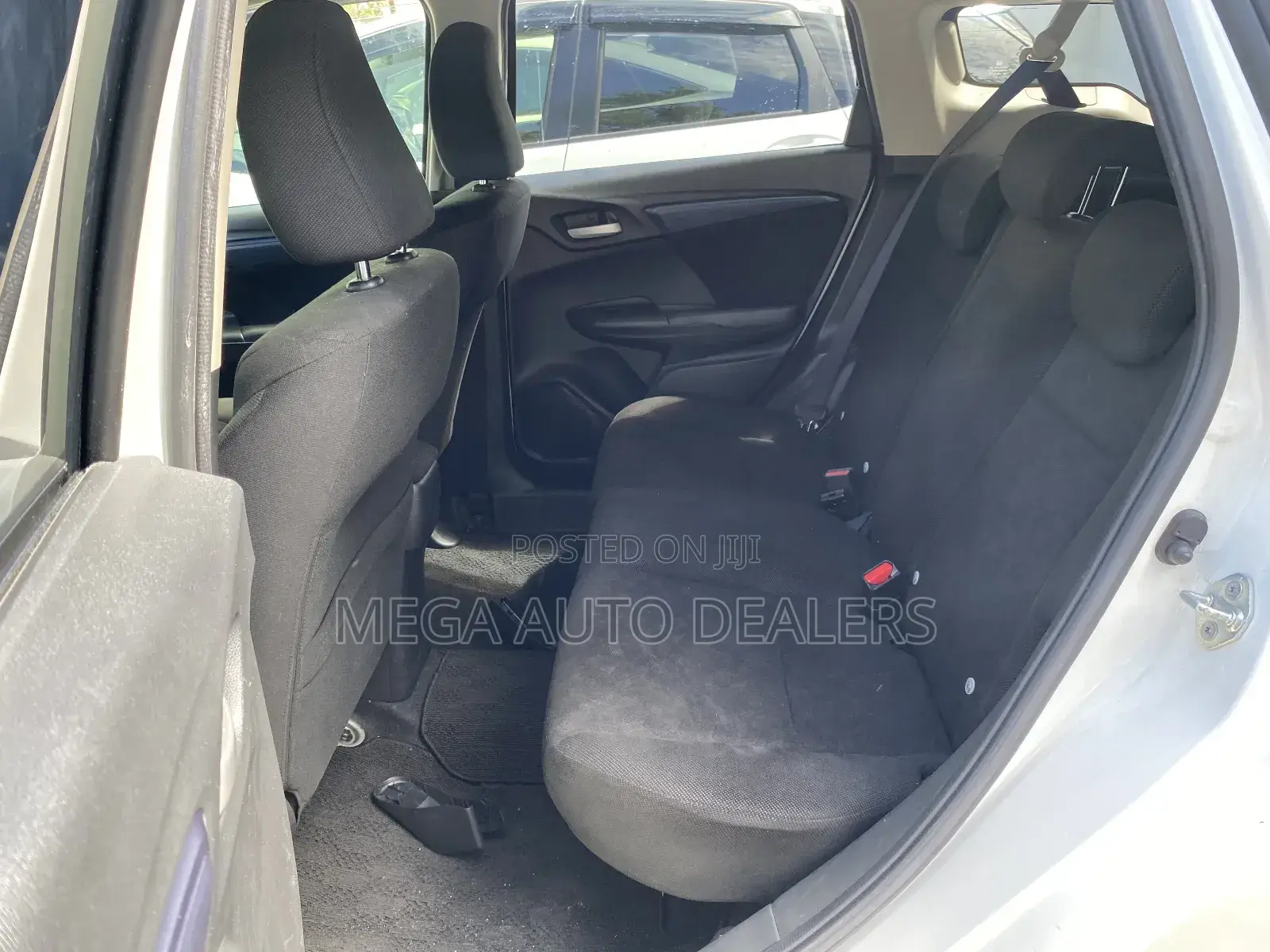 Honda Fit Shuttle 2018 White