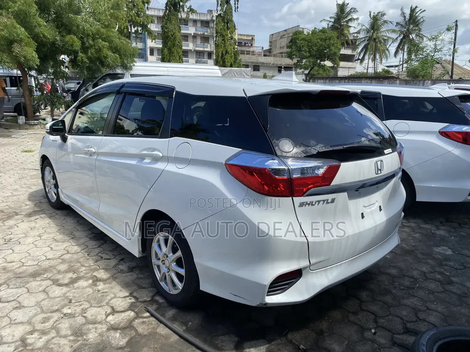 Honda Fit Shuttle 2018 White