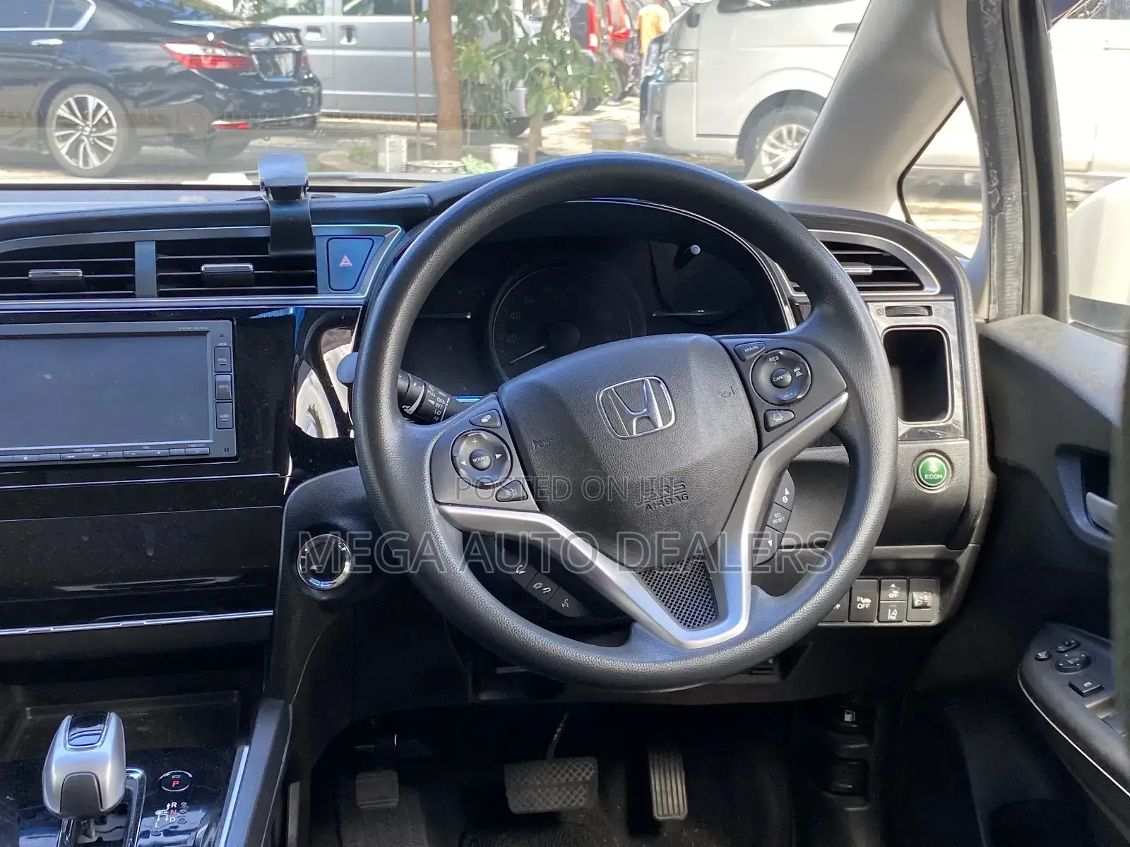 Honda Fit Shuttle 2018 White