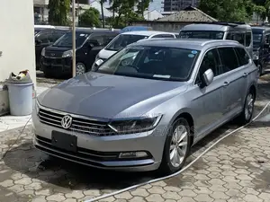 Volkswagen Passat 2018 Silver