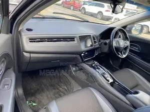 Honda Vezel 2018 Black