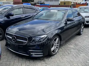 Mercedes-Benz E300 2018 Black