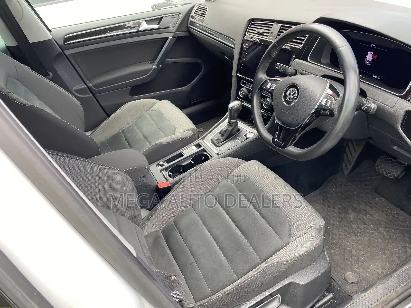 Volkswagen Golf 2018 White