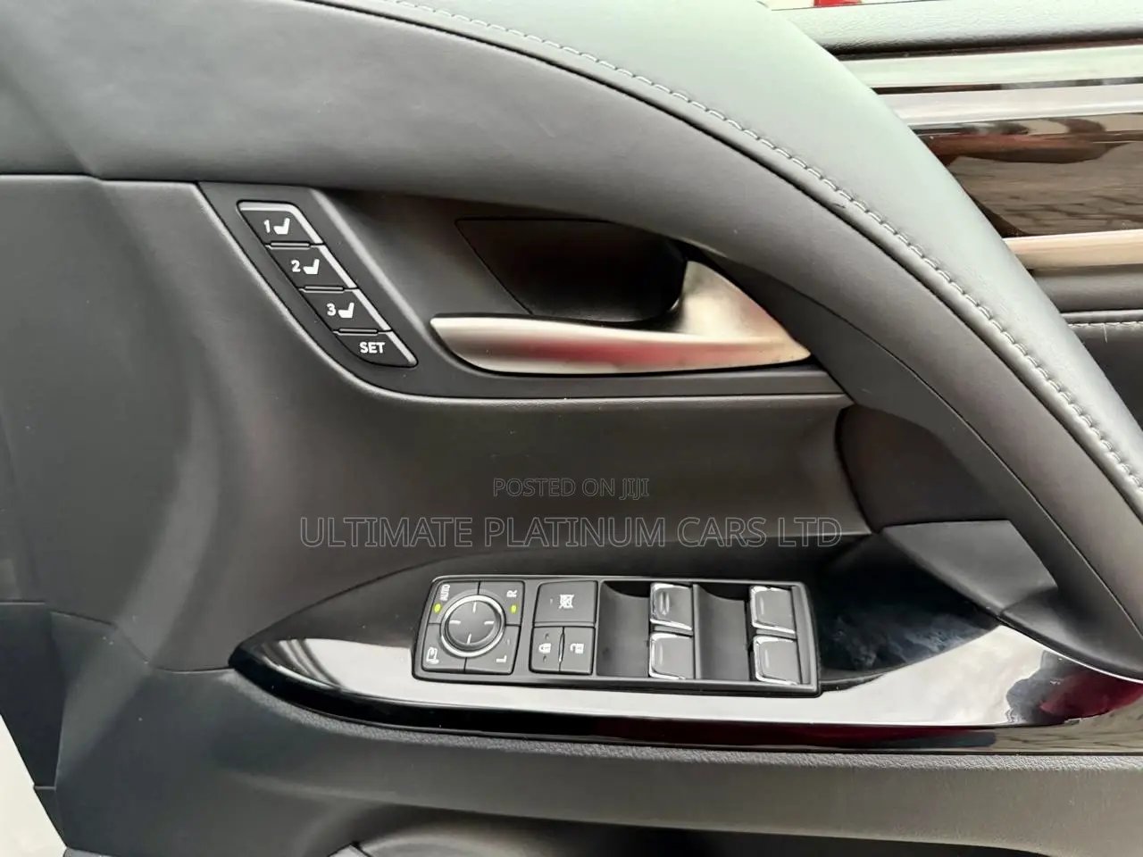 Lexus LX 570 (5 seats) AWD 2018 White
