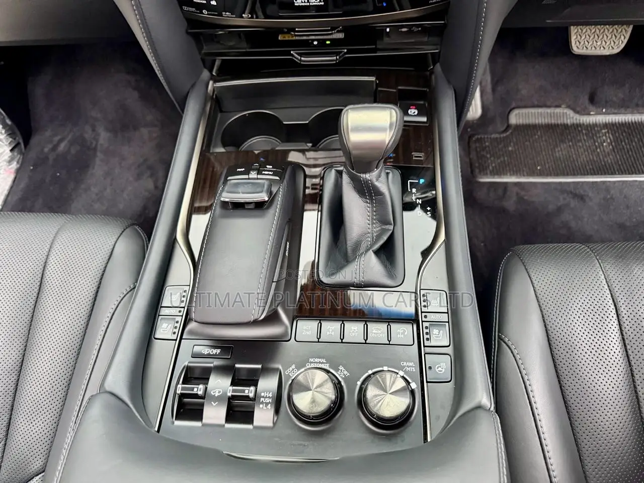 Lexus LX 570 (5 seats) AWD 2018 White