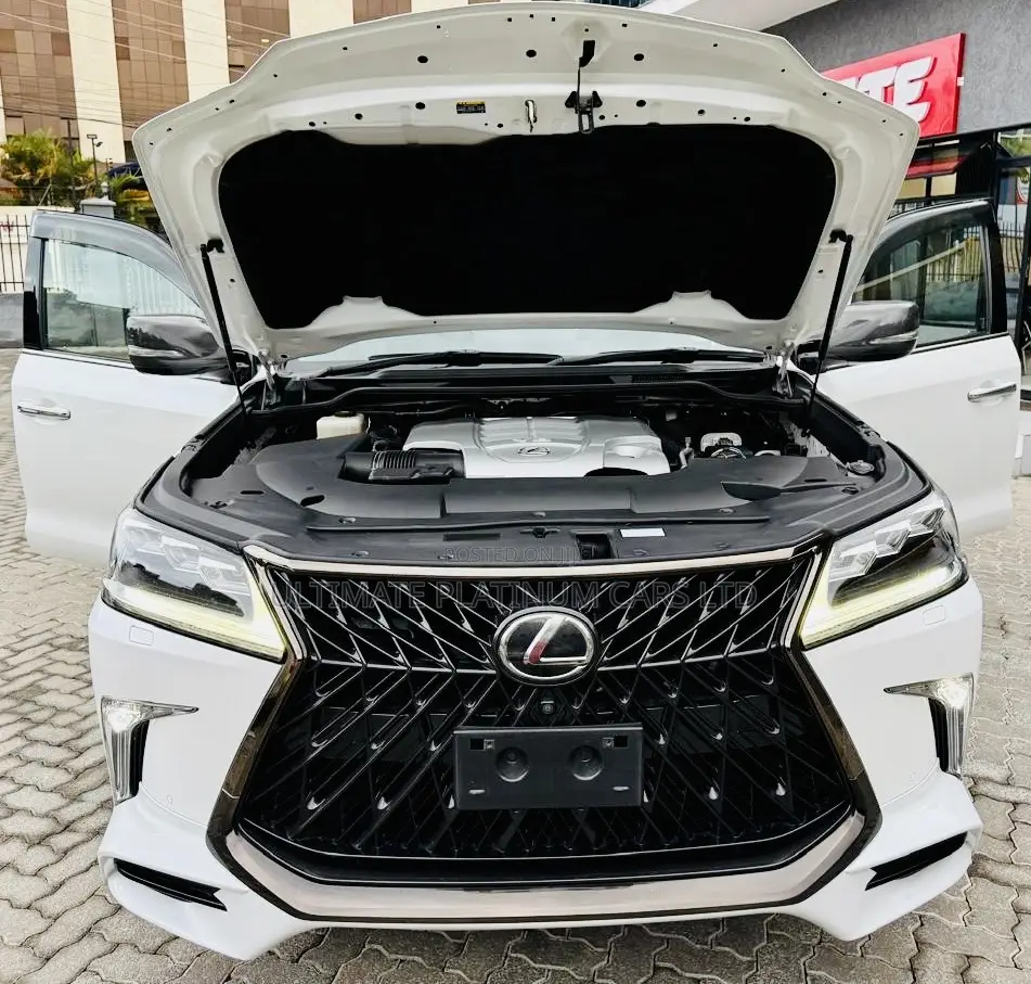 Lexus LX 570 (5 seats) AWD 2018 White