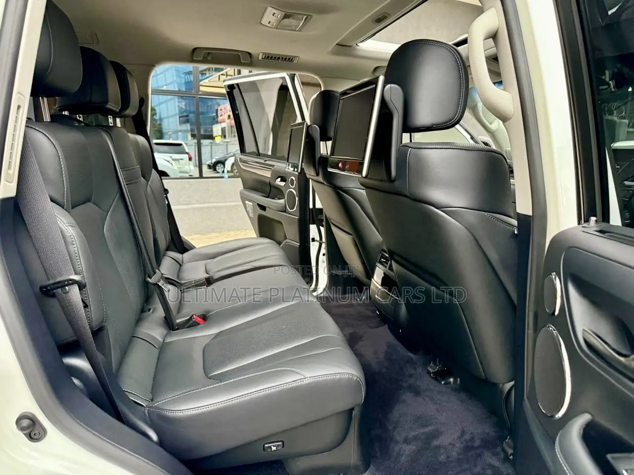 Lexus LX 570 (5 seats) AWD 2018 White