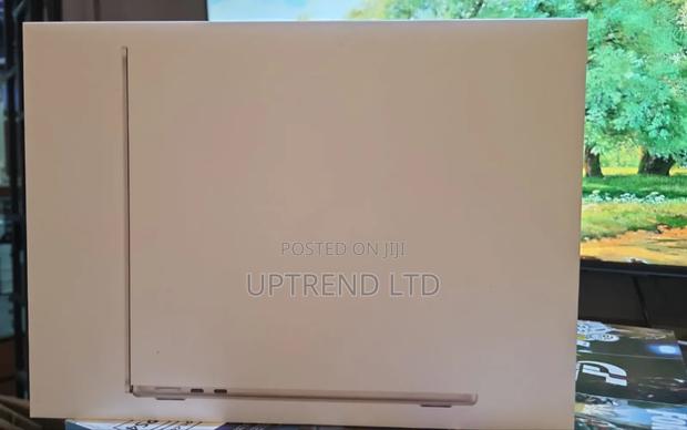 New Laptop Apple MacBook Air 16GB Qualcomm Snapdragon X Plus SSD 256GB