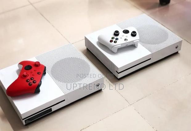 Clean White Microsoft Xbox One S - main view