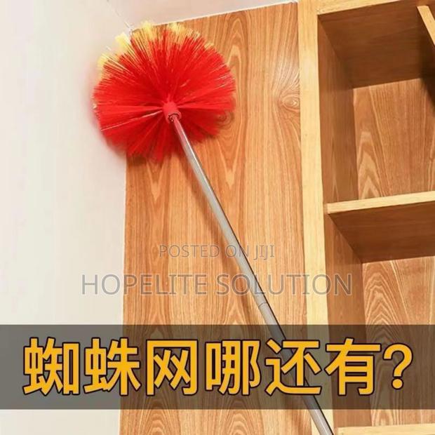 Expandable Cobweb Broom - thumbnail 4