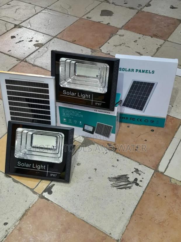 Solar Street Light 100 Watts - main view