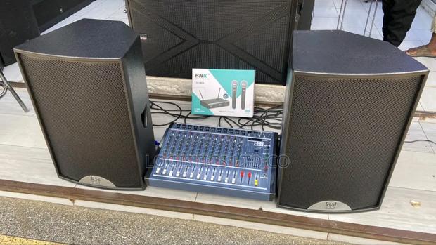Complete Sound System Mixer + 2 15inch Speaker/Wireless Mic