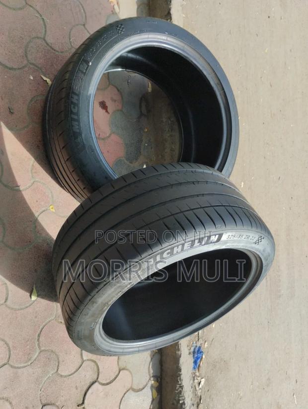 325/35r22 Michelin - thumbnail 4