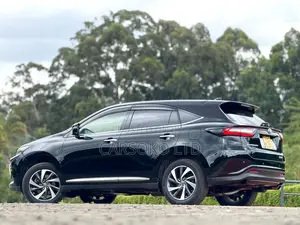 Toyota Harrier 2.0 4WD 2018 Black