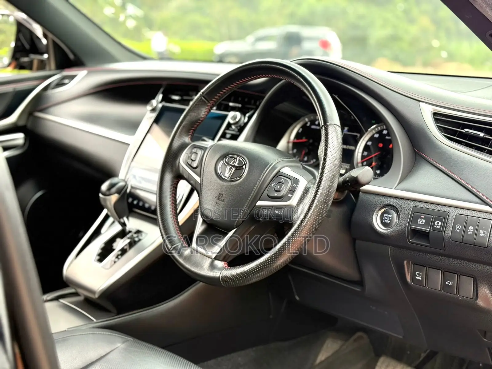 Toyota Harrier 2.0 4WD 2018 Black