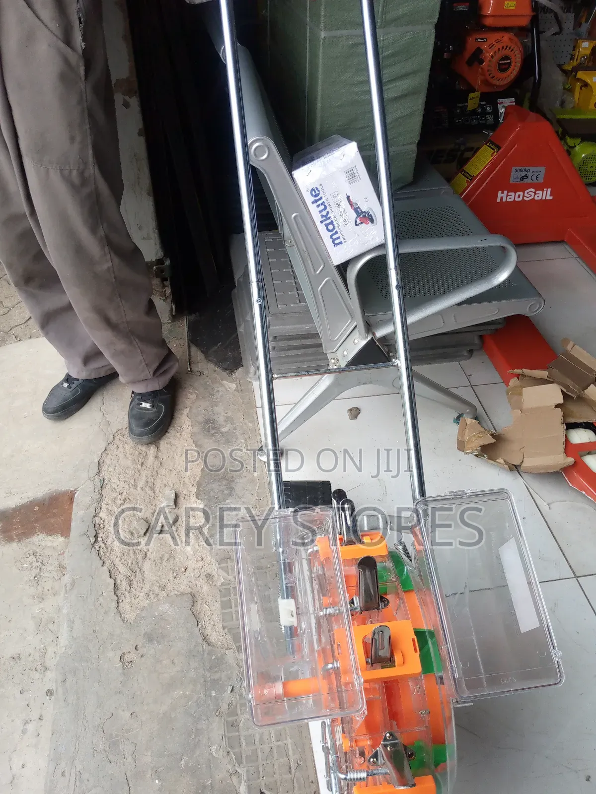 Seed & Fertilizer Planter
