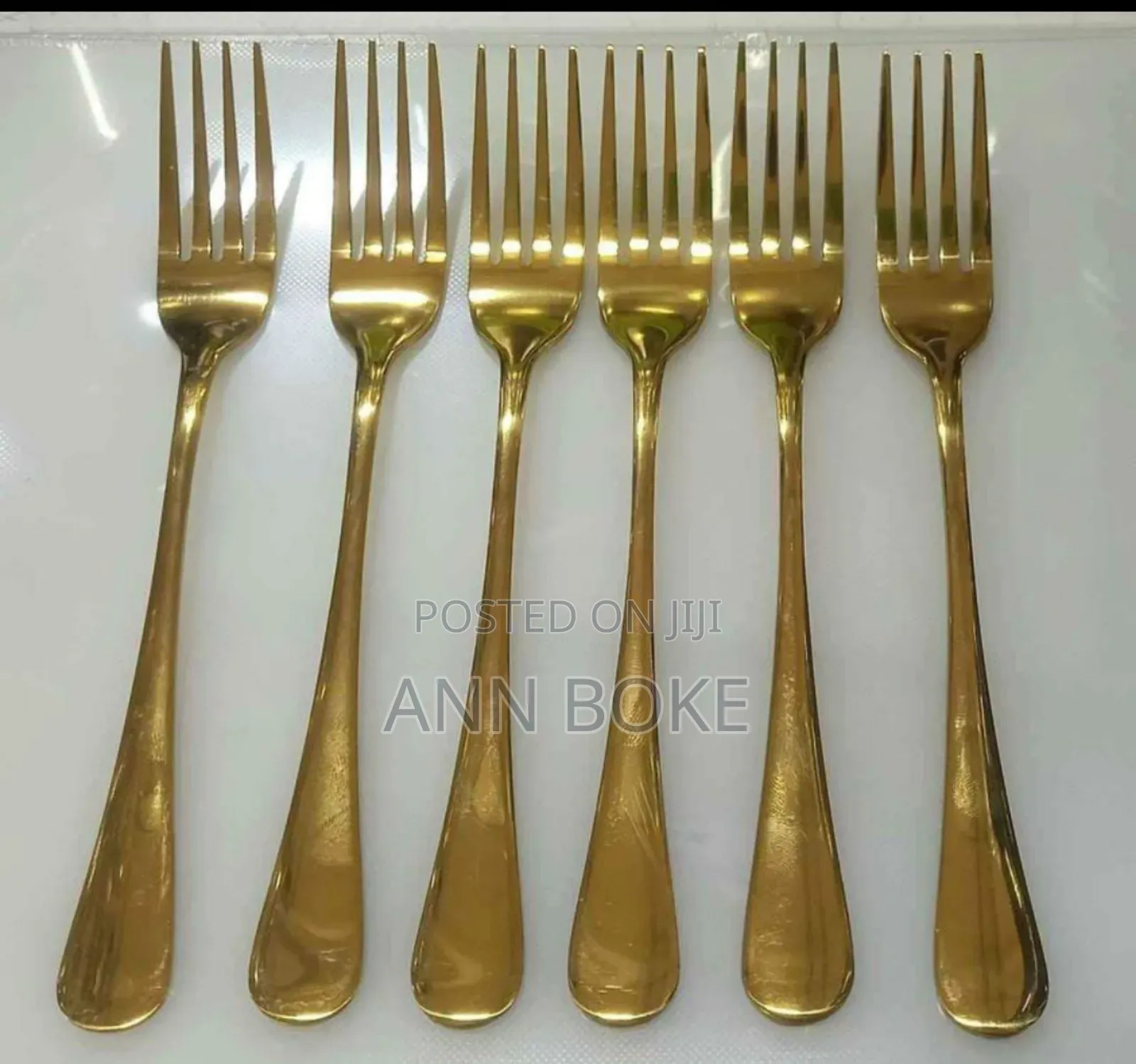 *Quality Table Sets* Material: Stainless Steel.