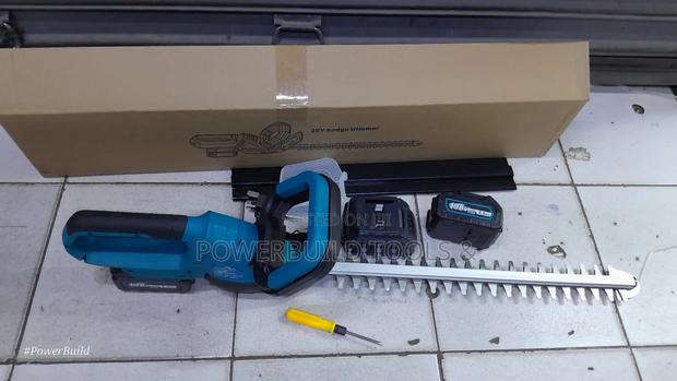 Makita Cordless Hedge Trimmer