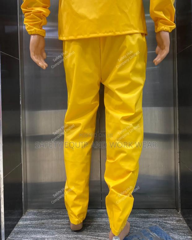 Pvc Spray Suit Lightweight, Strong And Safe - main view