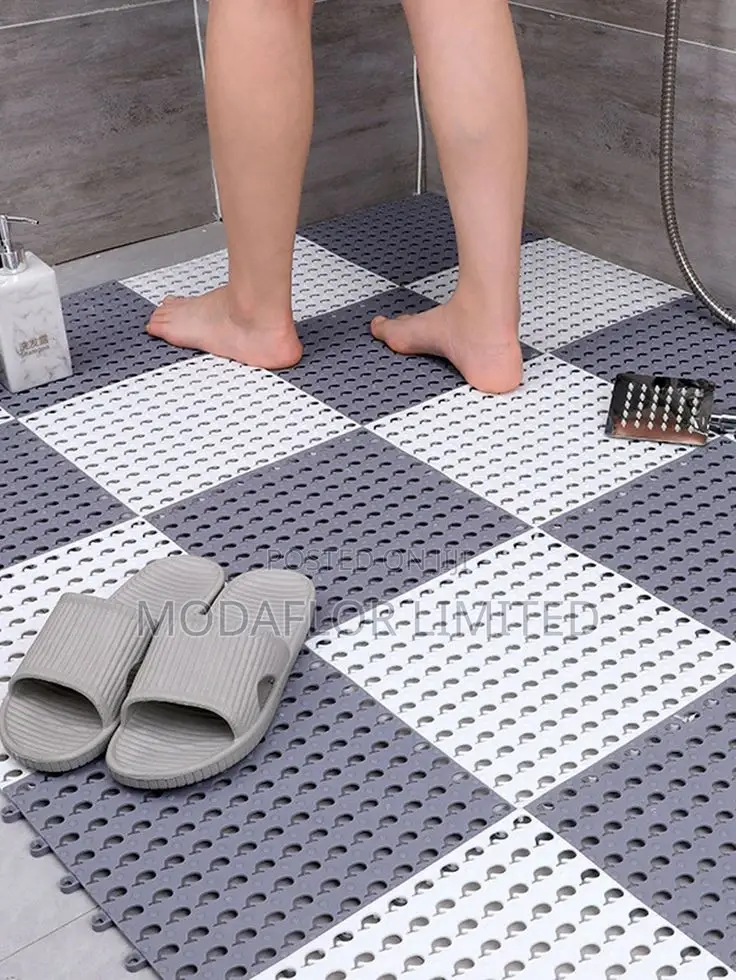 Anti-Slip Interlocking Mats – Wet Floors? No Problem!