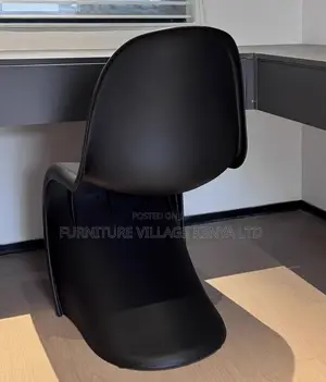 Dining Chair:Armless Plastic Black Outdoor Dining Area Stool