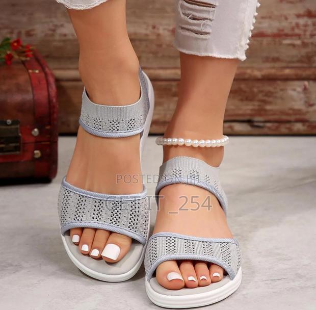 Meshed Strappy Sandals - thumbnail 4