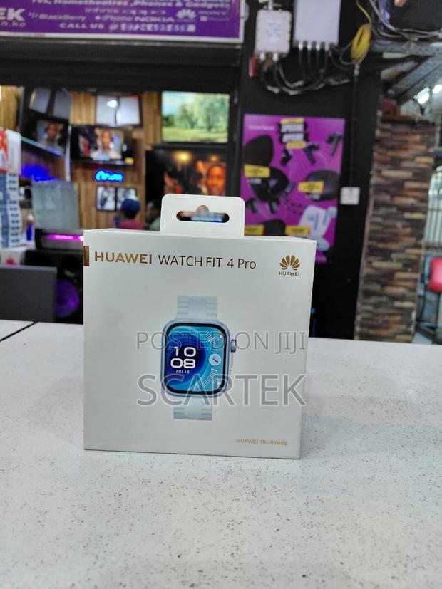 Huawei Watch Fit 4 Pro - main view