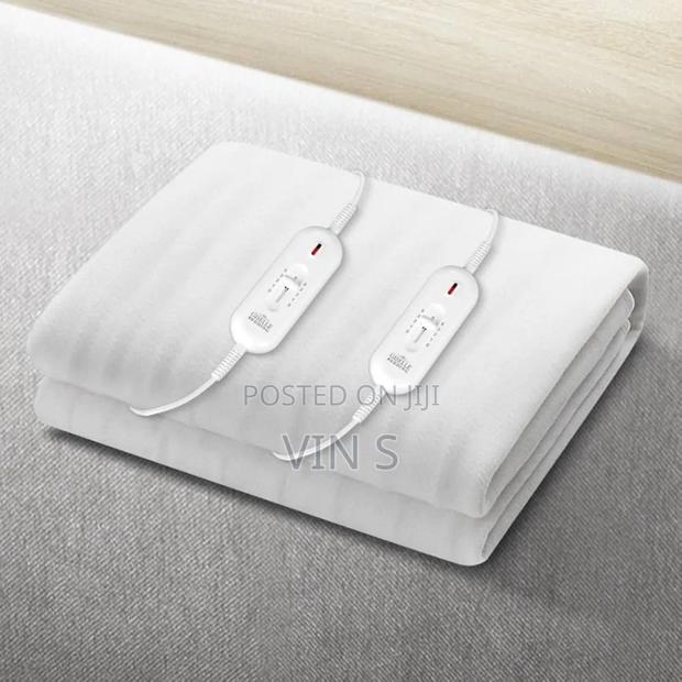 Electric Blankets+ Elėctric Blankêts% Eléctric Blankèts(
