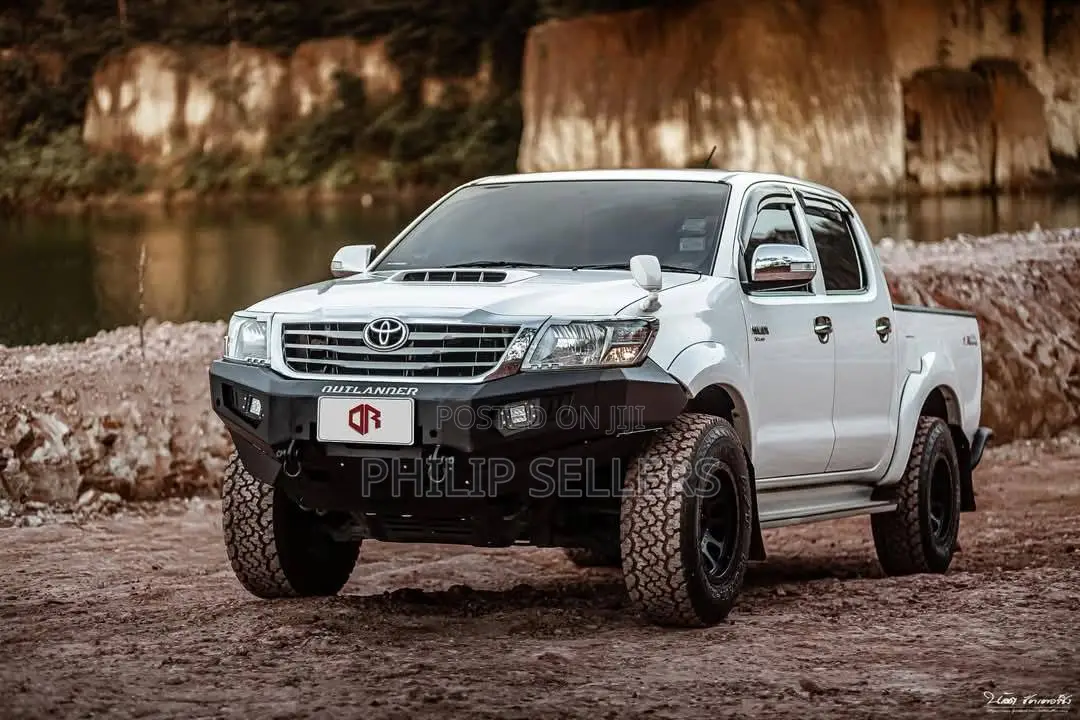 Steel Front Bumper Toyota Hilux 2011 - 2015 Bull Bar