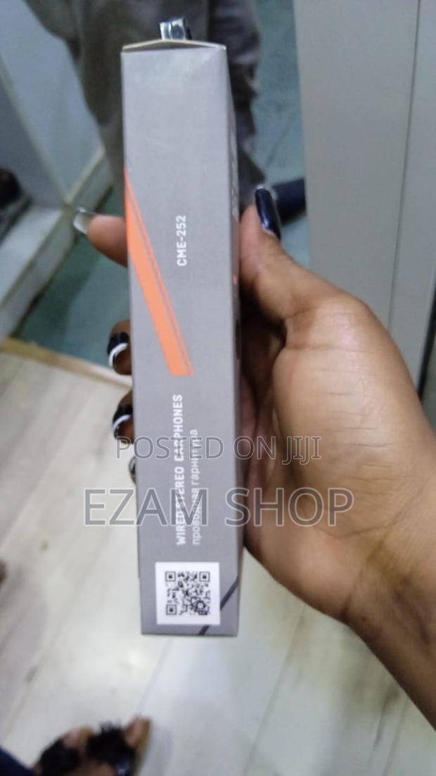 Crown Wired Stereo Earphones