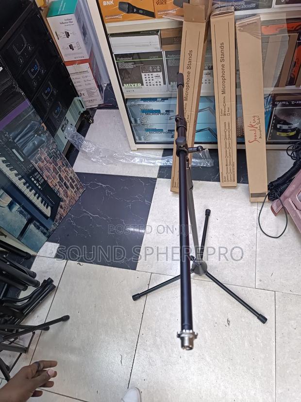 Soundking Tripod Microphone Stand - main view