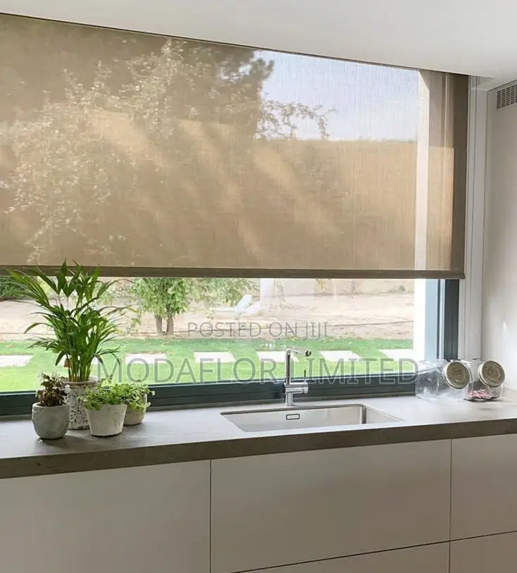 Sunscreen Roller Blinds – Low Maintenance, High Style