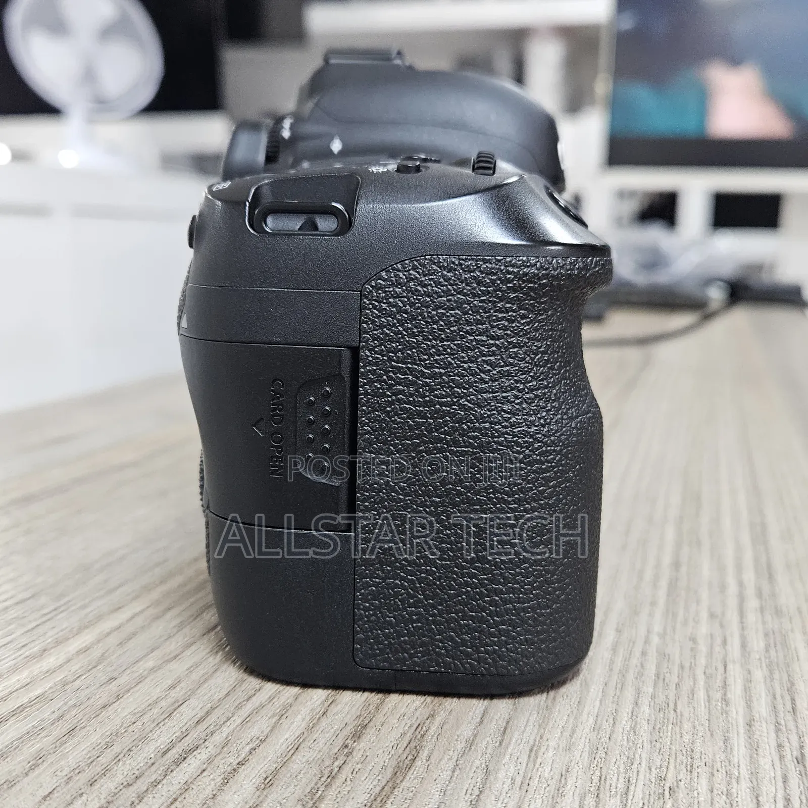 Canon Eos 6d Mark Ii Dslr Camera (Body Only)