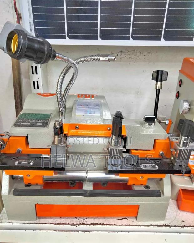 Heavy Duty Key Cutting Machine