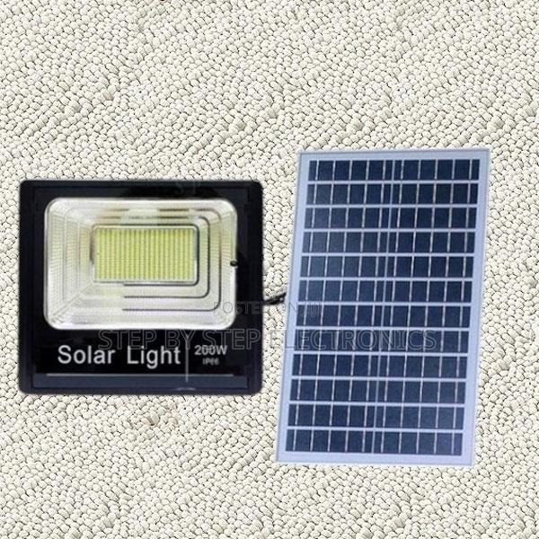 200w Solar Floodlight High Power Outdoor Security Lamp
