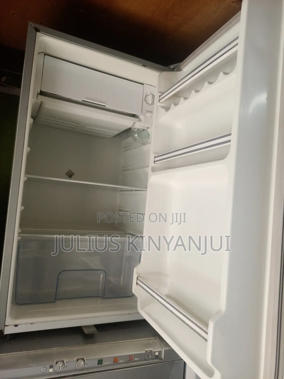 Ramtons Table Top Fridge 100l