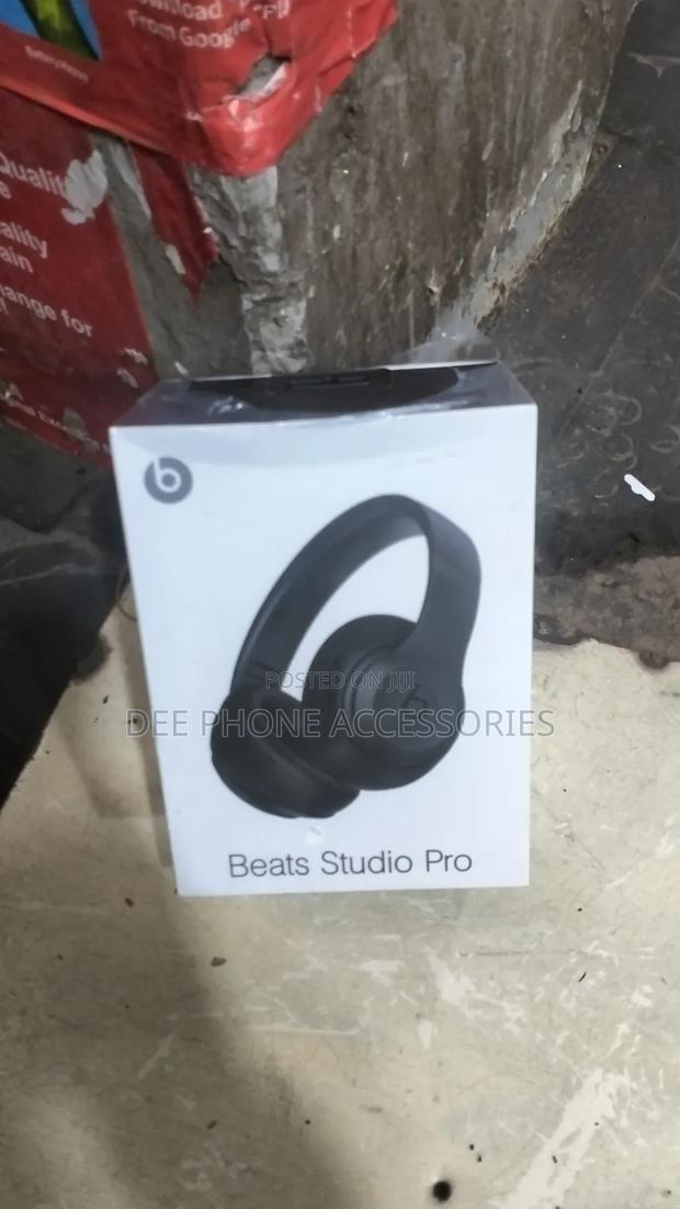 Beats Studio Pro Wireless Headphones - thumbnail 2