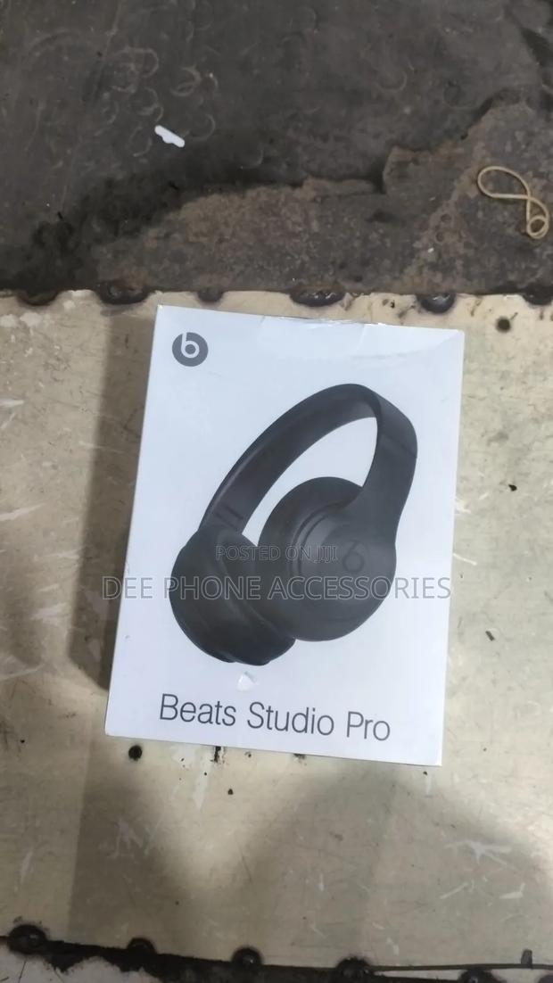 Beats Studio Pro Wireless Headphones - thumbnail 3