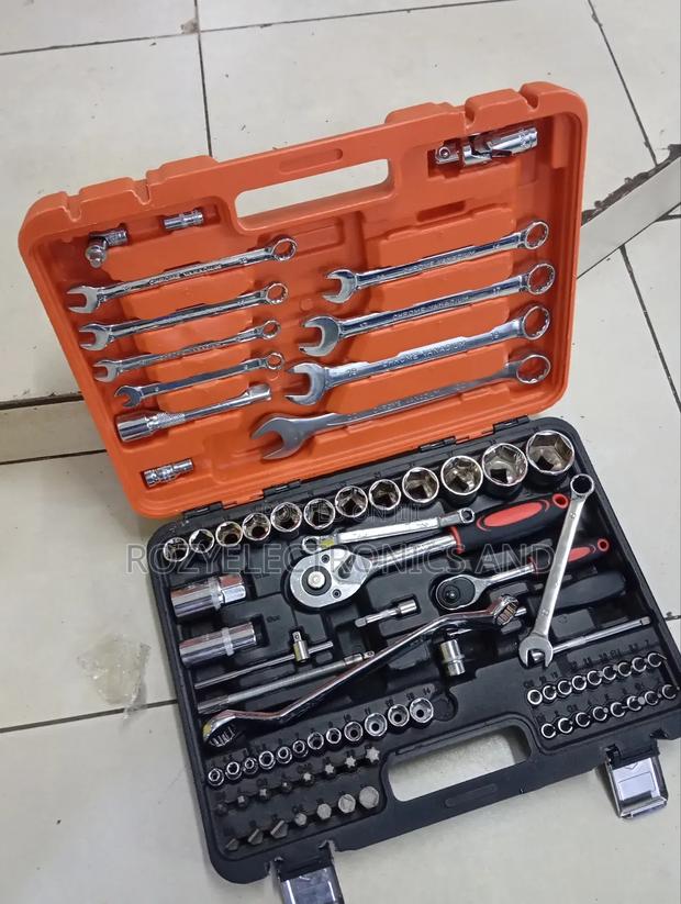 Heavy Duty Tools Set 82 Piece - main view