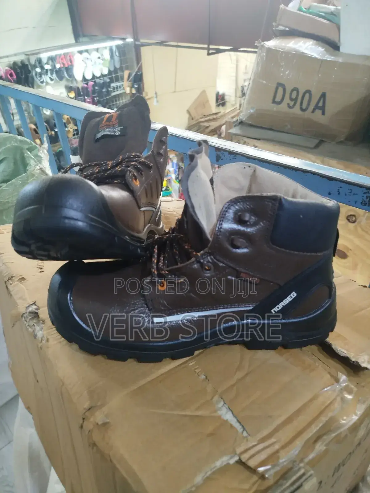 Safety Shoes//Oil and Slide Resistant